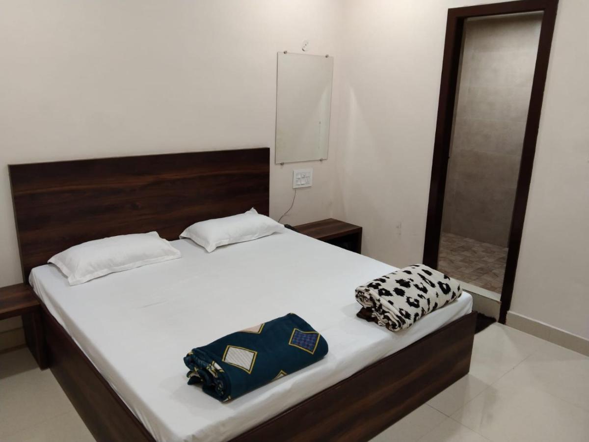 Hotel Bindra Paradise 800 Meter From Golden Temple Amritsar Buitenkant foto